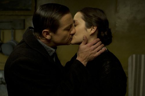 The Immigrant - Jeremy Renner, Marion Cotillard