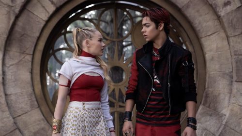 Zombies 4: Dawn of the Vampires - Freya Skye, Malachi Barton